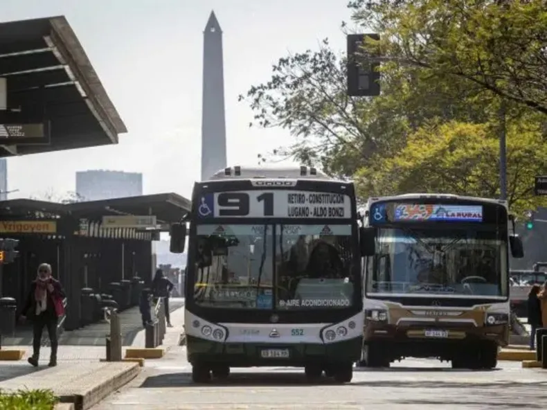 Posible paro de colectivos: el Gobierno Nacional  se reúne con empresarios y la UTA