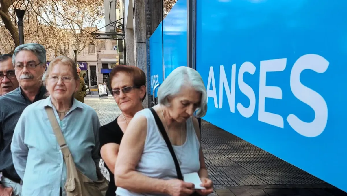 Las jubilaciones y pensiones de abril se pagarán en dos tramos